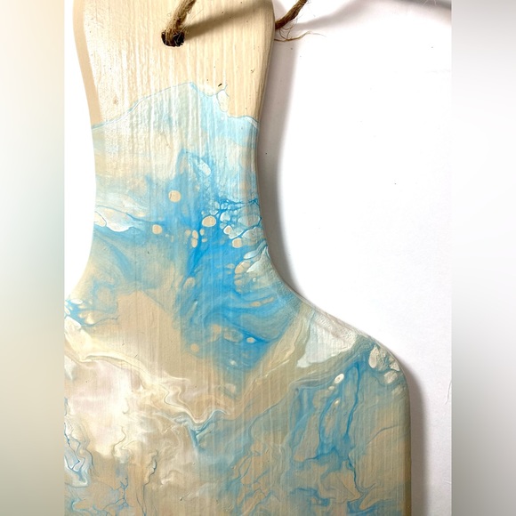 Original Fluid Acrylic Abstract Art on 13.75x5.75x5 Reclaimed Charcuterie Board - Picture 3 of 8